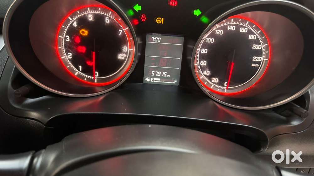 Maruti Suzuki Swift 1.2 Vxi (o), 2023, Petrol