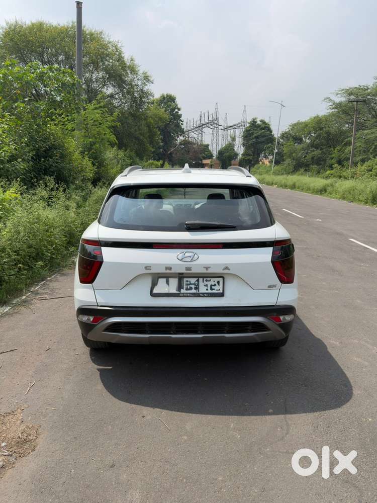 Hyundai Creta 2023 Petrol 51600 Km Driven In Service Record.