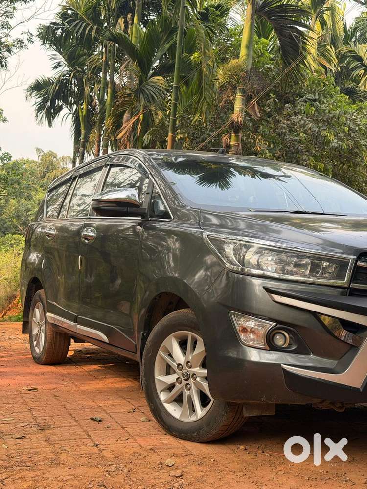 Toyota Innova Crysta 2016