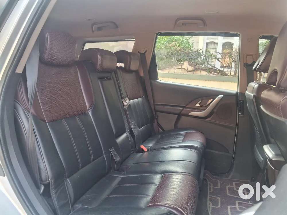 Mahindra Xuv500 W8