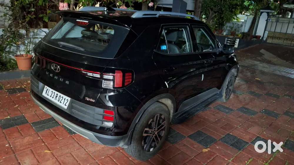Hyundai Venue 2024 Petrol Turbo Good Condition