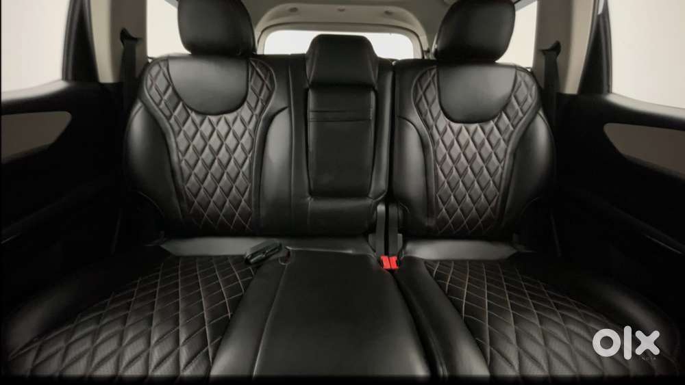 Mahindra Xuv700 2.2 Ax 5 Diesel At 7 Str, 2023, Diesel