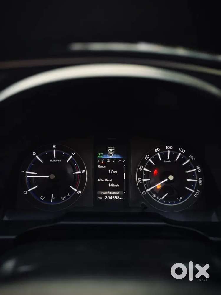 2017 Toyota Innova Crysta 2.8 Z Automatic,single Owner,company Service