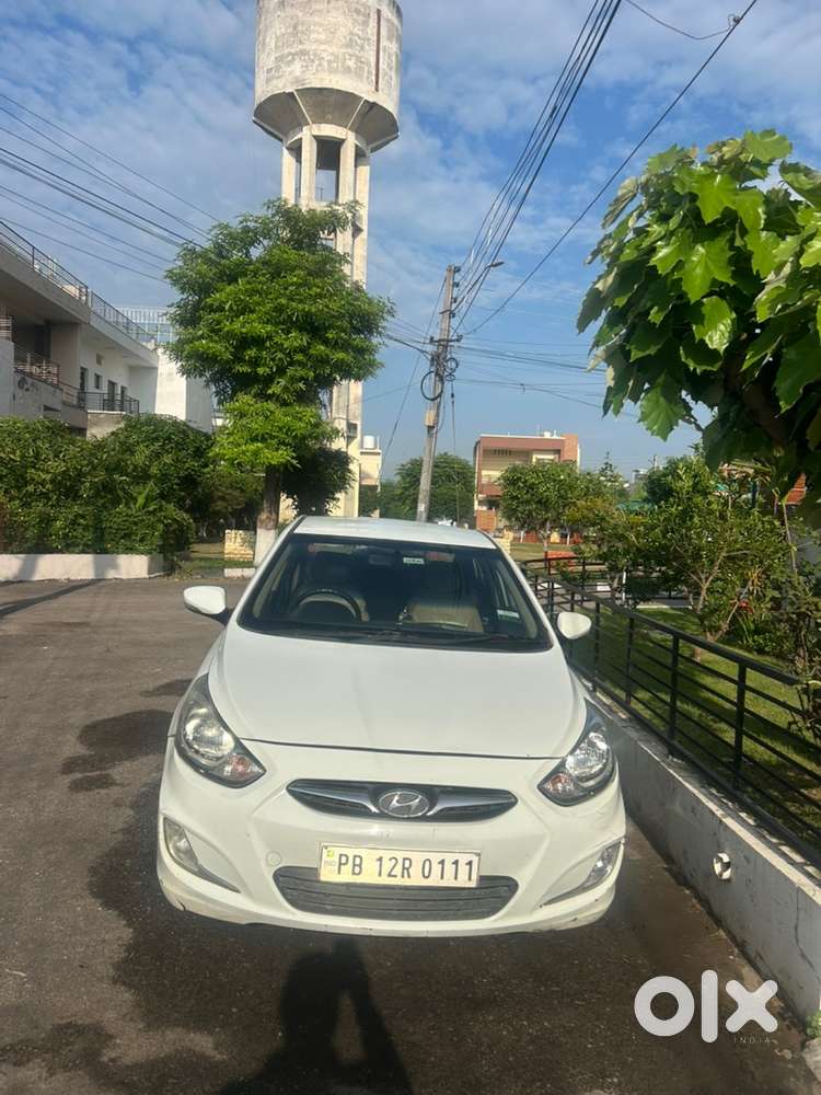 Hyundai Fluidic Verna 2012