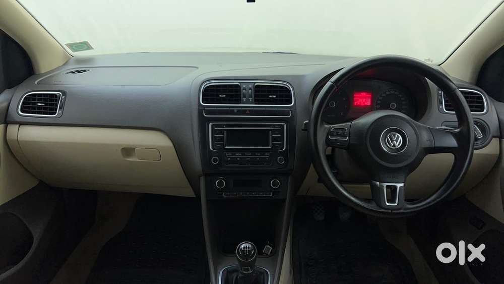 Volkswagen Vento Petrol Highline, 2014, Petrol