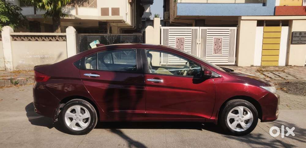 Honda City 1.5 V 5th Gen I-vtec Mt, 2016, Petrol