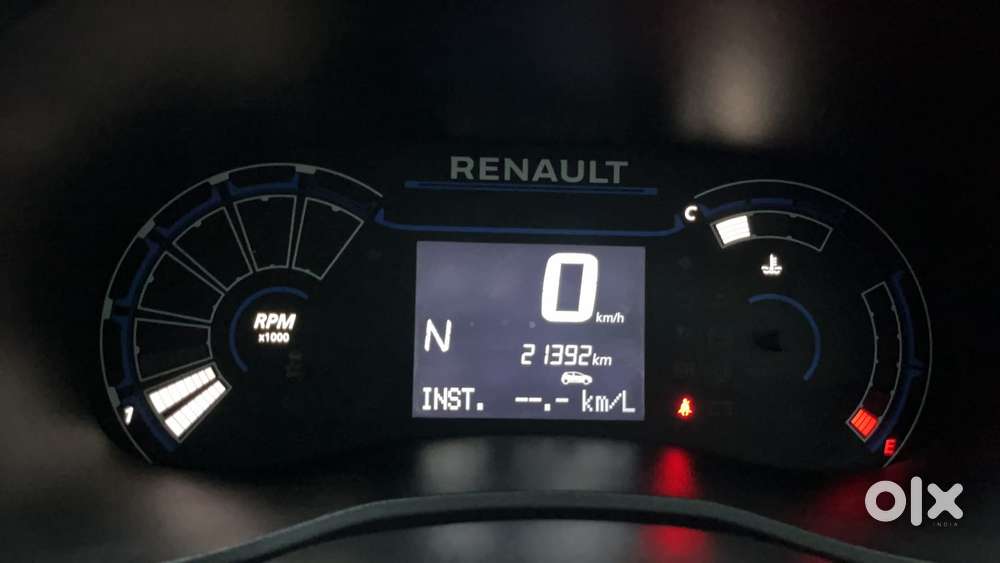 Renault Kwid 1.0 Rxt Amt, 2023, Petrol