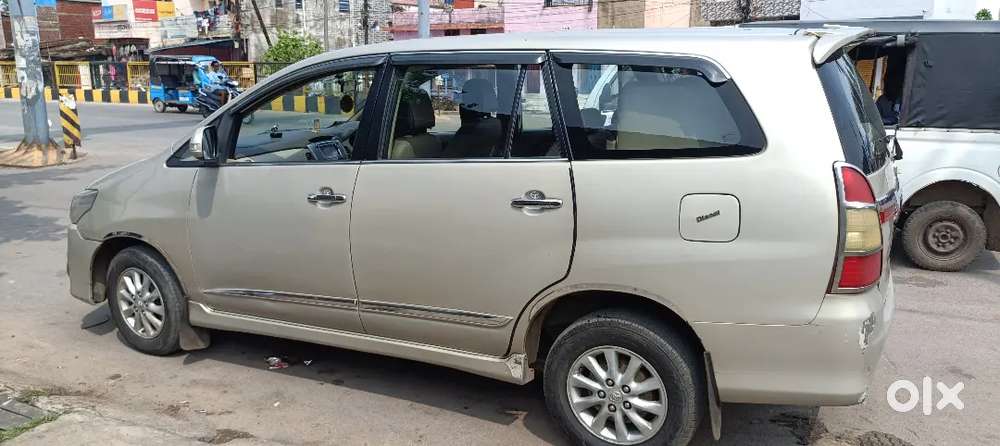 Toyota Innova V Diesel 2013