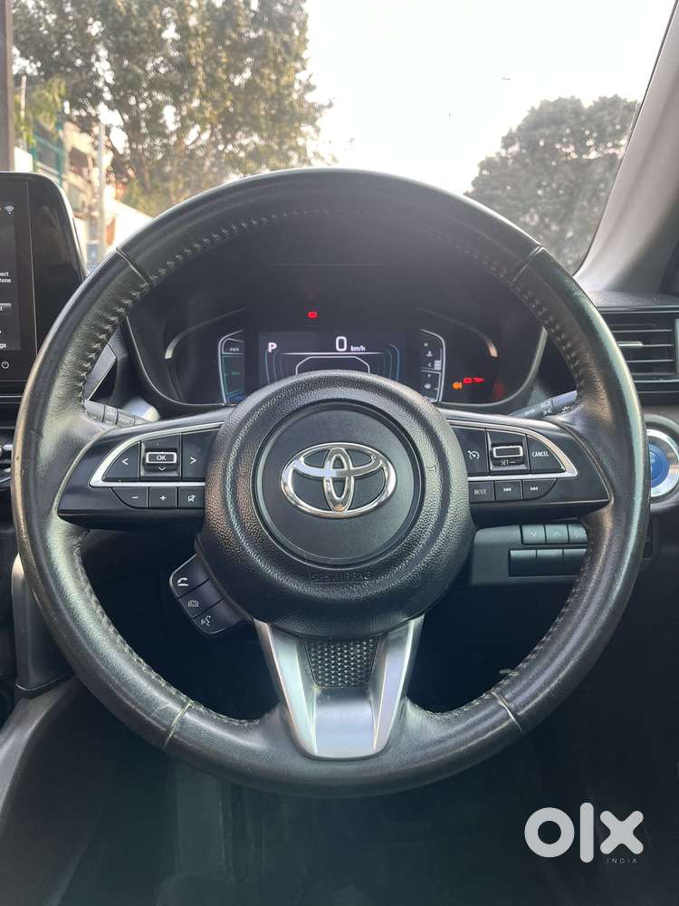 Toyota Urban Cruiser Hyryder 1.5 V Hybrid, 2023, Petrol