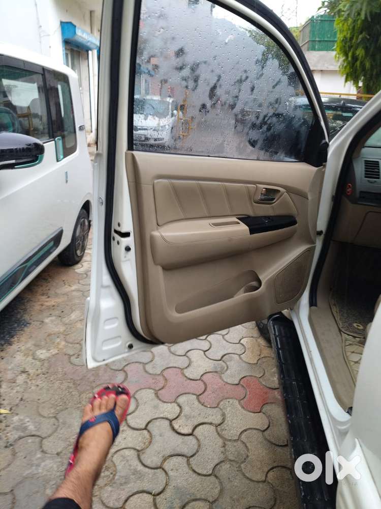 Toyota Fortuner 2010 Diesel Well Maintained