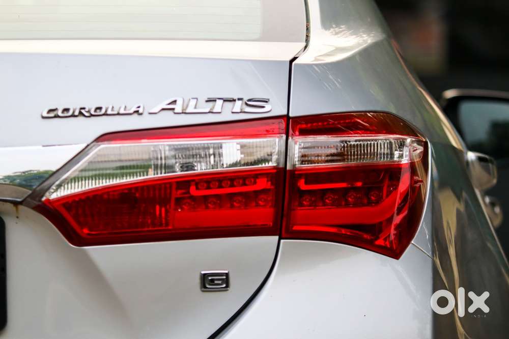 Toyota Corolla Altis [2014-2017] 1.8 G Cvt, 2015, Petrol