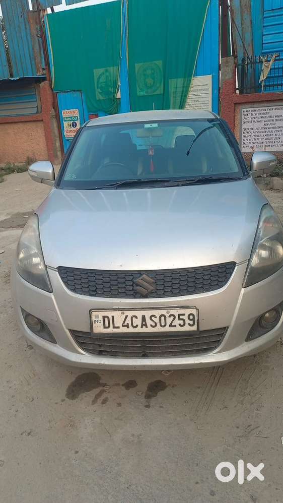 Maruti Suzuki Swift 2012 Cng & Hybrids Well Maintained