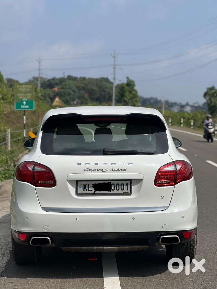 Porsche Cayenne 2015 Hybrid Well Maintained