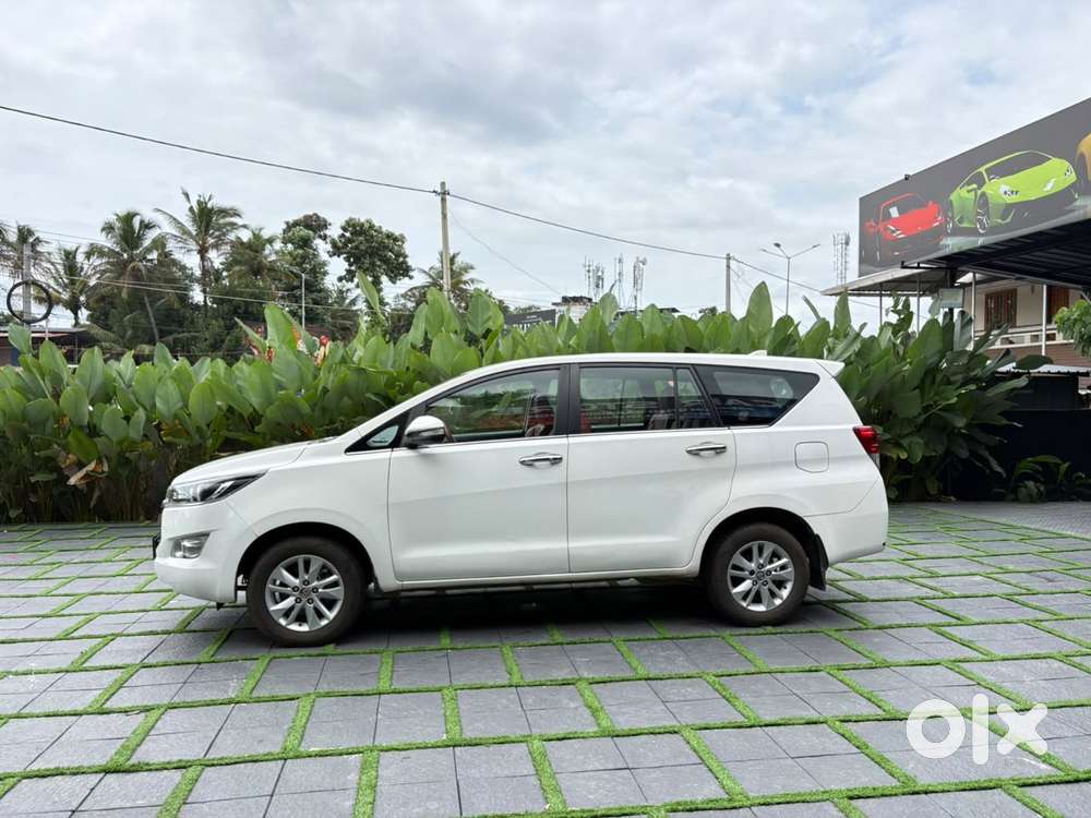 Toyota Innova Crysta 2.4 Vx Mt 8s, 2017, Diesel