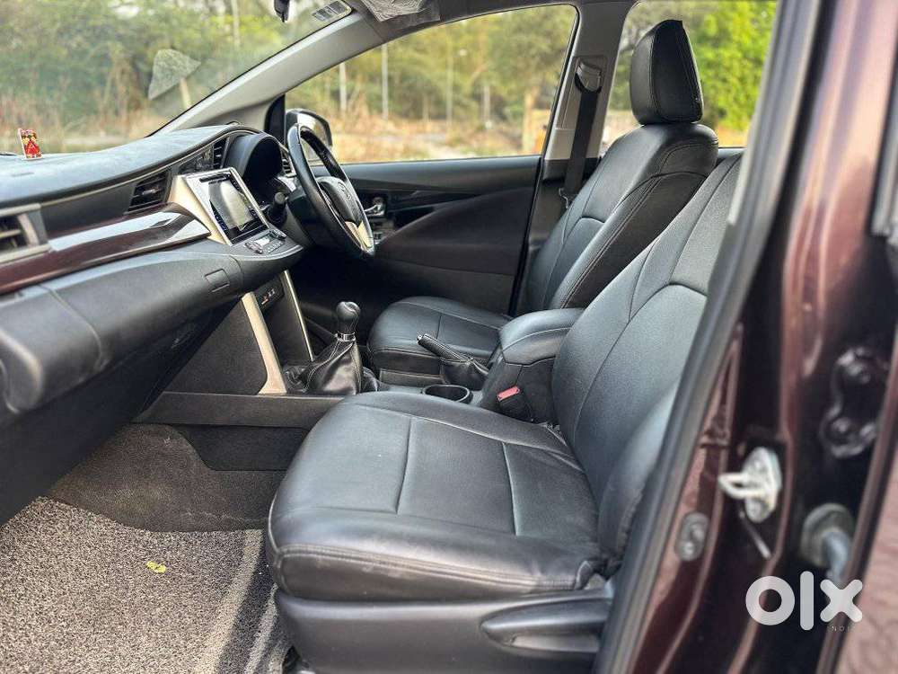 Toyota Innova Crysta 2.4 Vx Mt 8s, 2017, Diesel