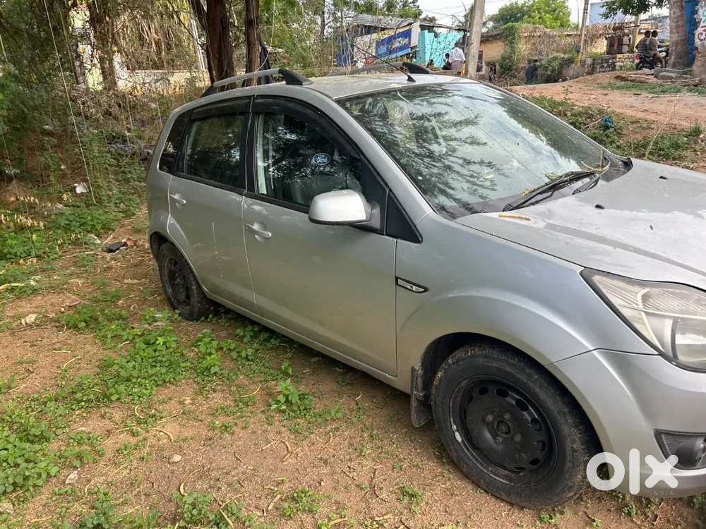 Ford Figo Zxi 2010 Petrol Manual