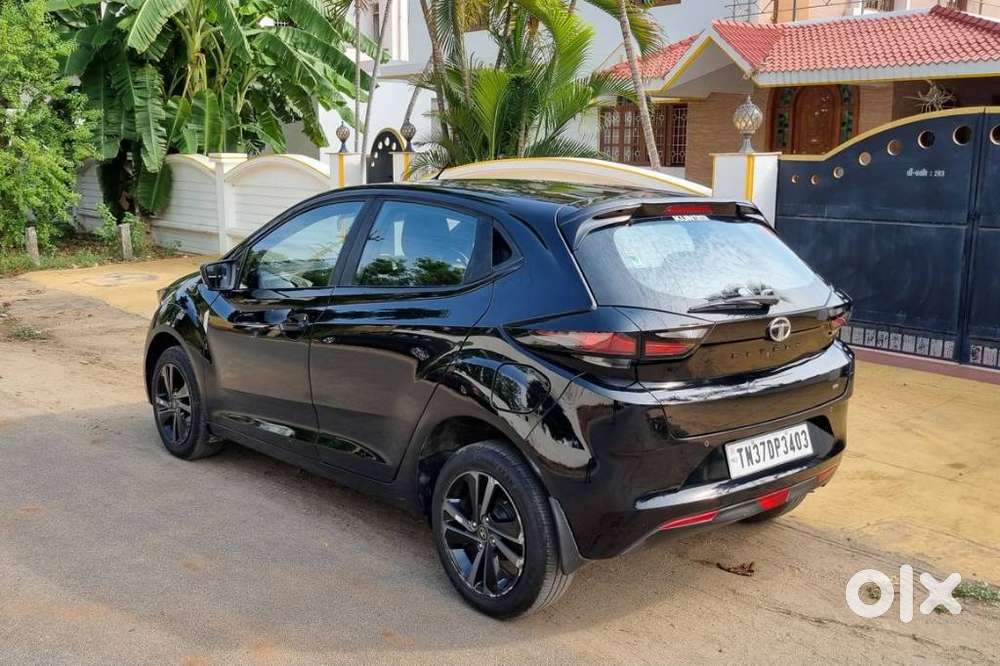 Tata Altroz 1.2 Xza Plus Dark Edition Dct, 2022, Petrol