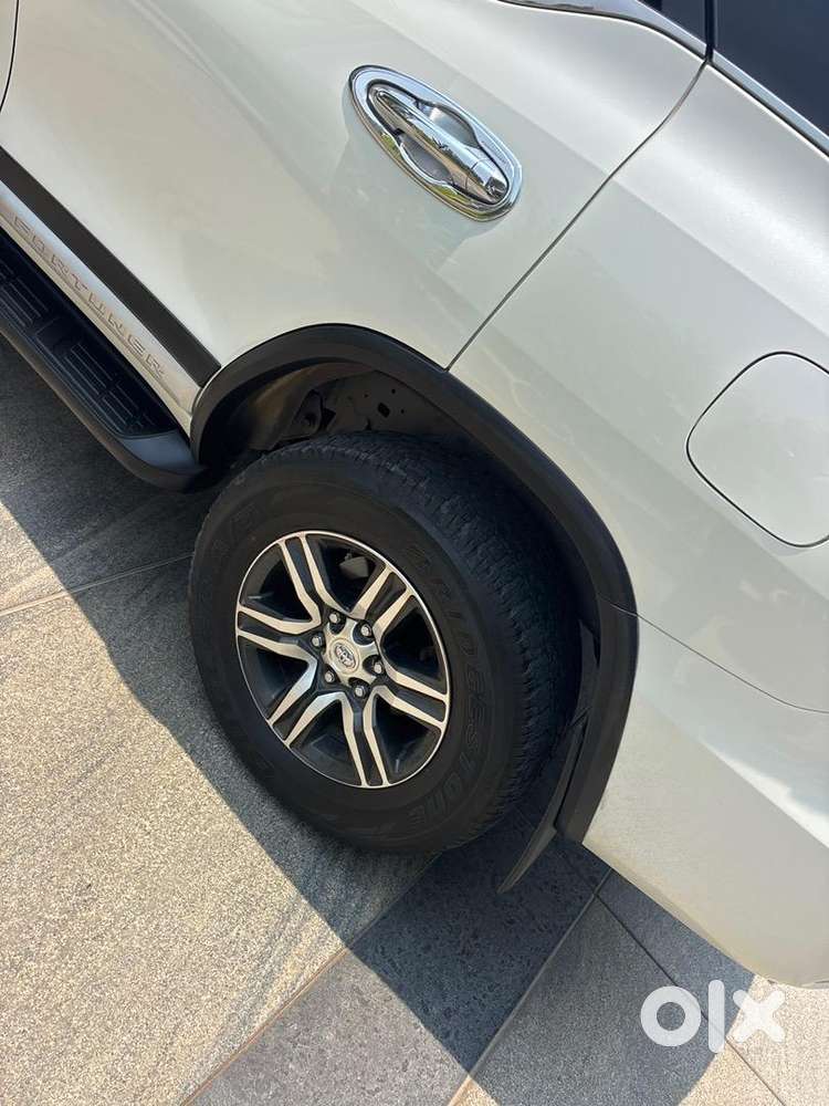 Showroom Track Available, Genuine Reading