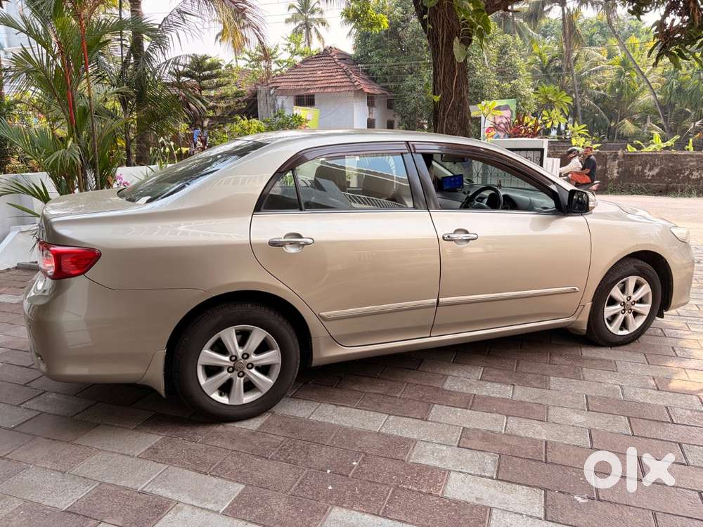 Toyota Corolla Altis 2011
