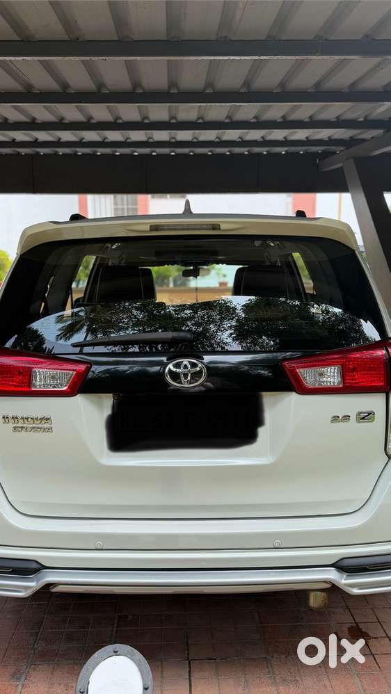 Toyota Innova Crysta