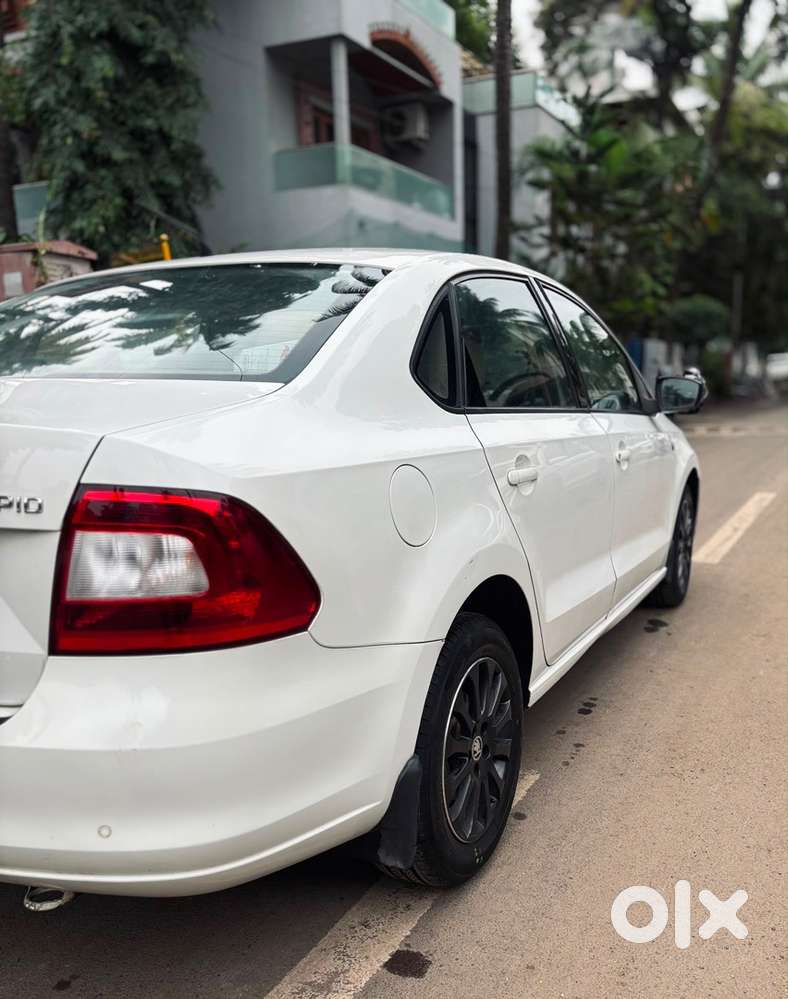 Skoda Rapid Diesel Automatic 2015 Limited Edition Elegance