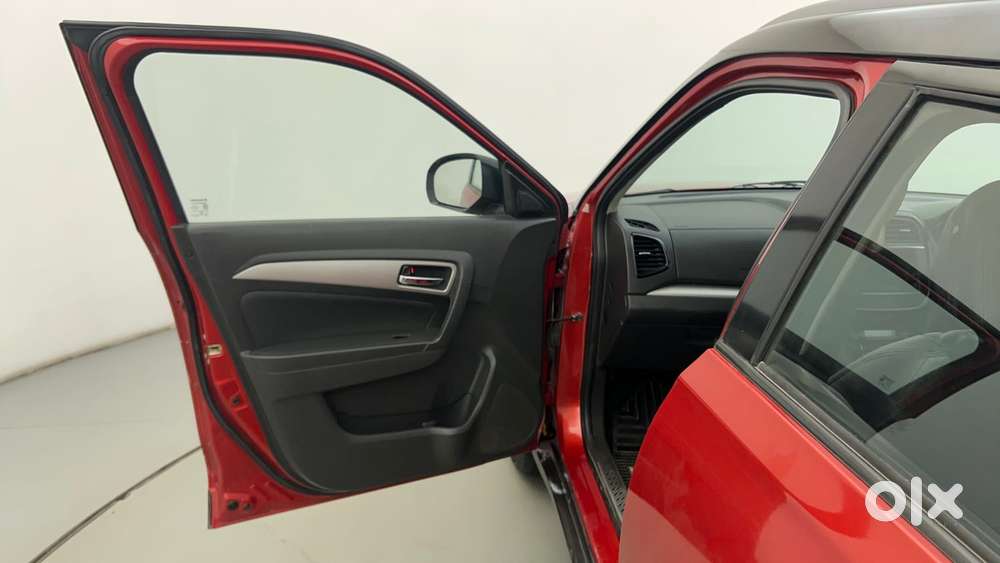 Maruti Suzuki Vitara Brezza Zdi+ Dual Tone Mt, 2016, Diesel