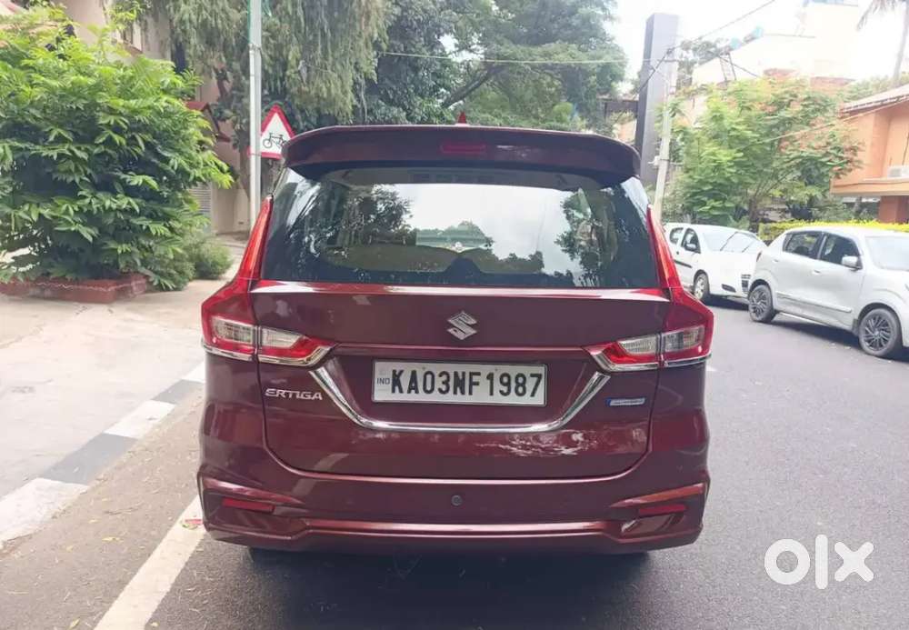 Maruti Suzuki Ertiga Vxi Plus Petrol With Hybrid Single Handed