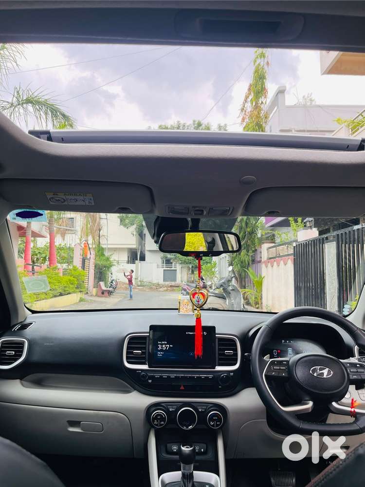 Hyundai Venue – Showroom Condition  Well Maintained  Non Accidental