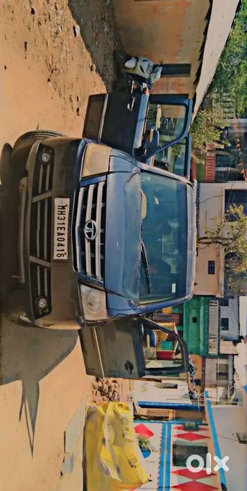 Tata Sumo Grande 2012