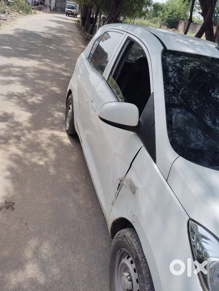 Gadi Bikau Hai Urgent