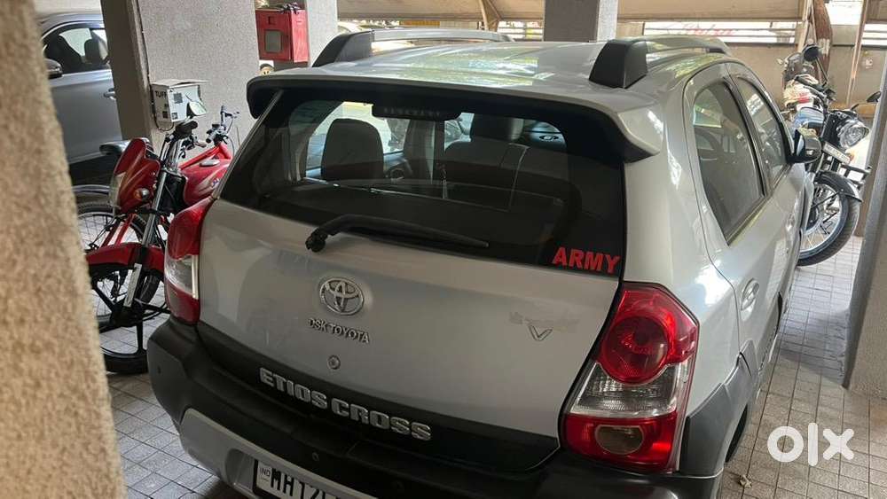 Toyota Etios Cross 2014 Petrol Well Maintained