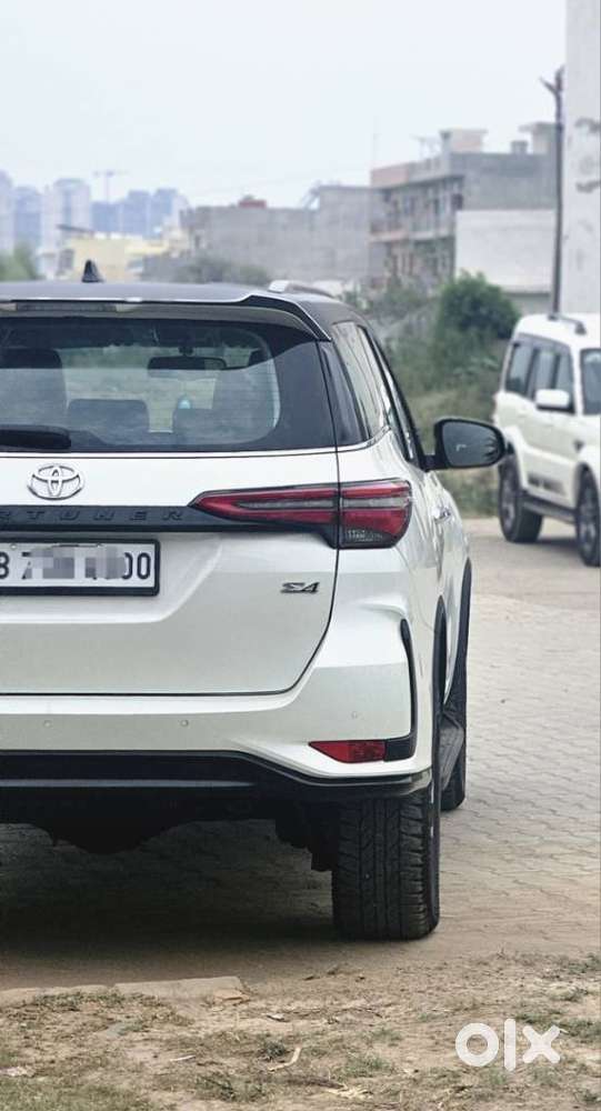 Toyota Fortuner Legender 4x4 At 2.8, 2022, Diesel