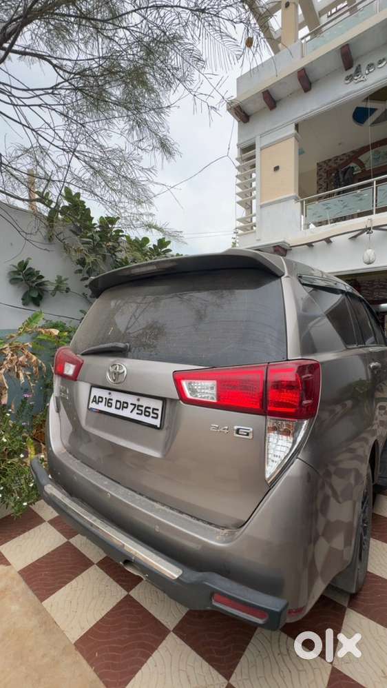 Toyota Innova Crysta 2016