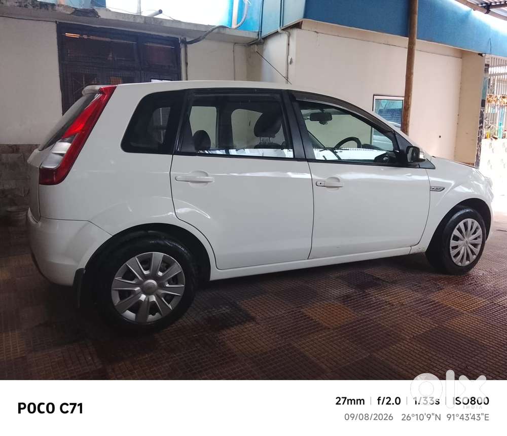 Ford Figo 1.2p Trend Mt, 2015, Petrol