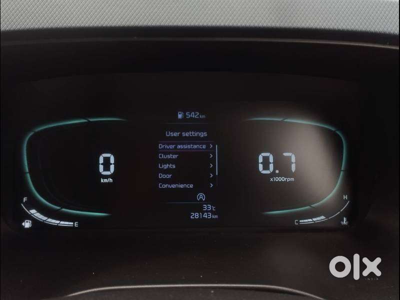 Kia Carens G 1.5 6mt Premium (o) 7-seater, 2024, Diesel