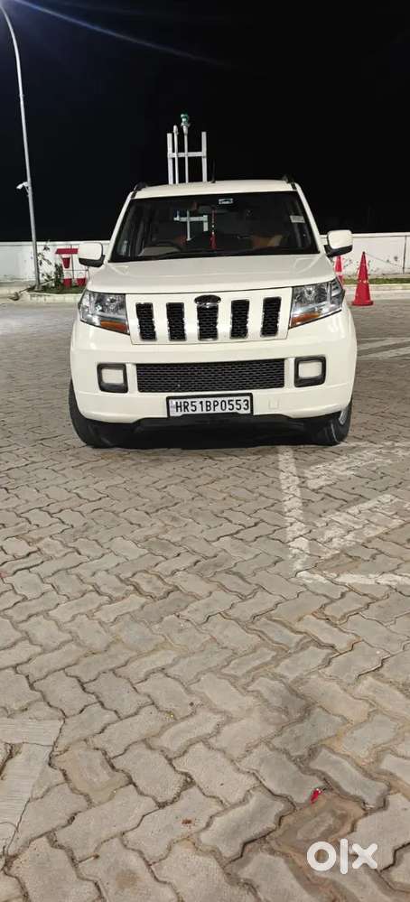 Mahindra Tuv 300 2017