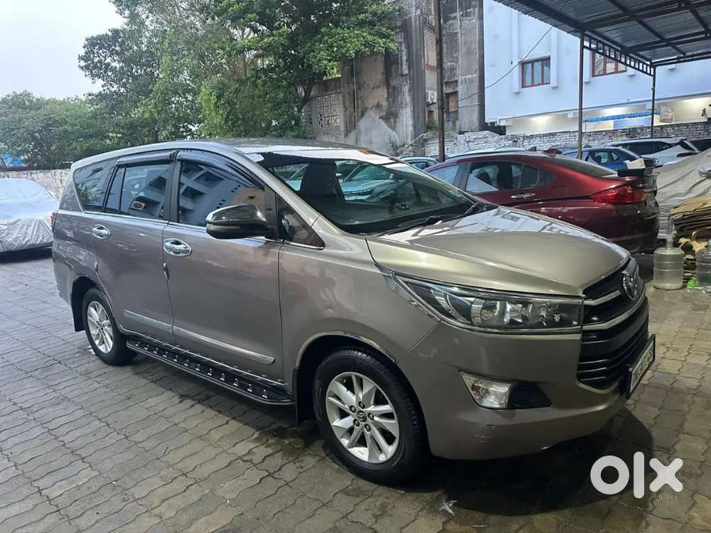 Toyota Innova Crysta 2017 Diesel 117000 Km Driven