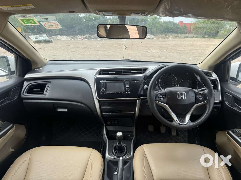 Honda City 1.5 V 4th Gen I-vtec Mt, 2016, Petrol