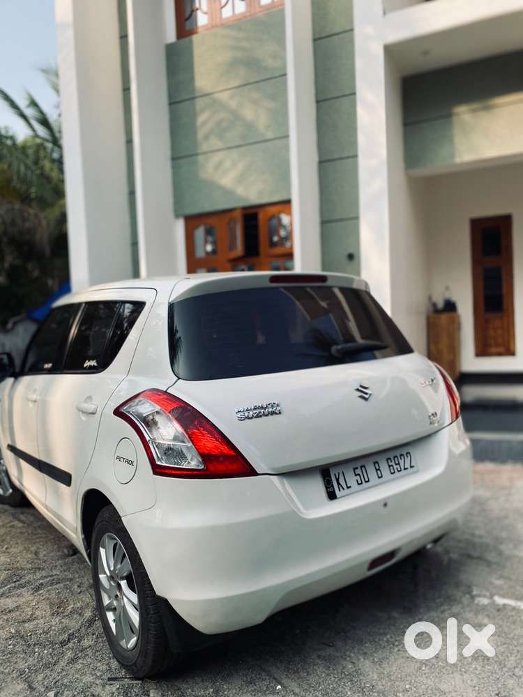 Maruti Suzuki Swift Petrol 2012
