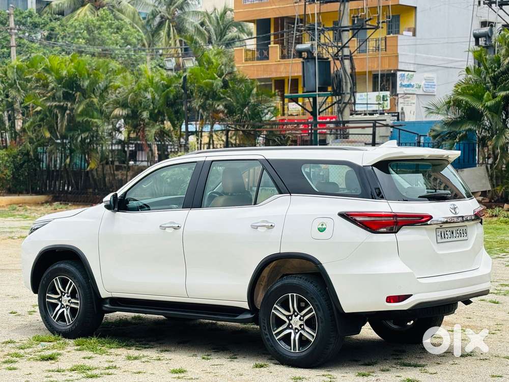 Toyota Fortuner 4X2 AT 2.8 Diesel, 2022, Diesel