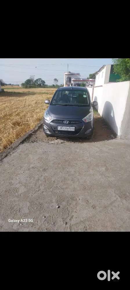 Hyundai I10 2013 Lpg Manual - 60000 Km Driven