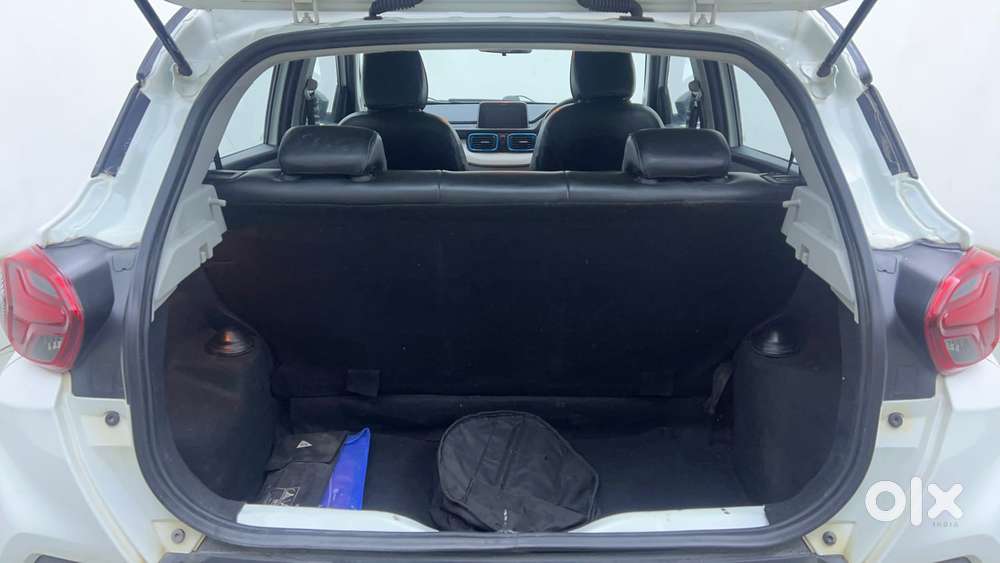 Tata Punch 1.2 Revotron Creative Amt Dual Tone, 2023, Petrol
