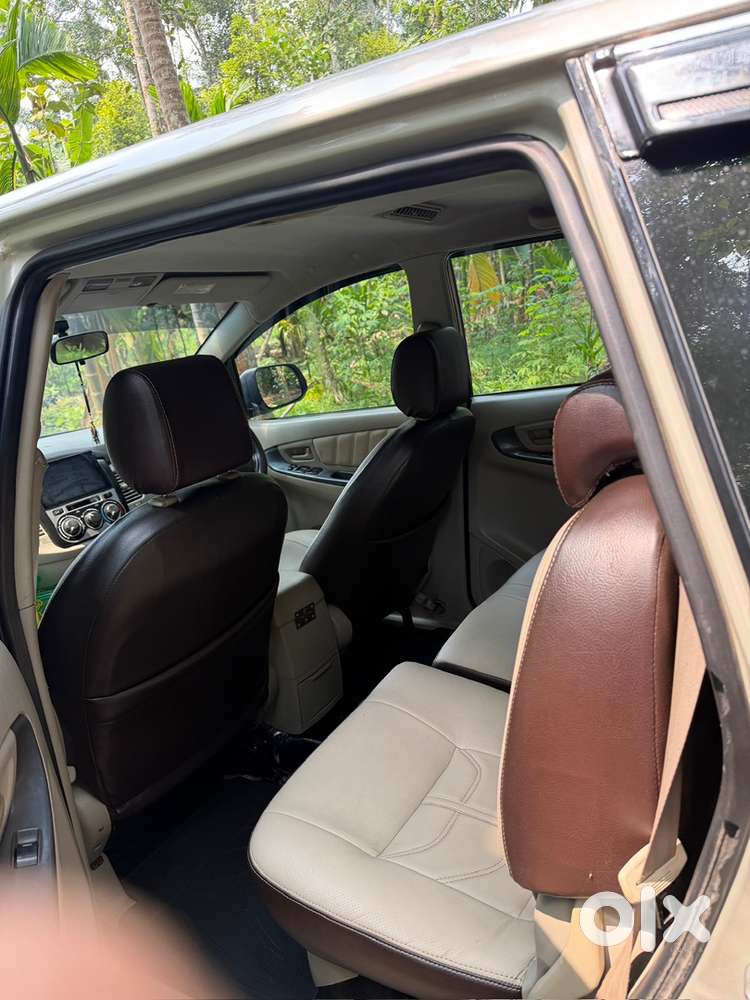 Toyota Innova Diesel 2012 Car