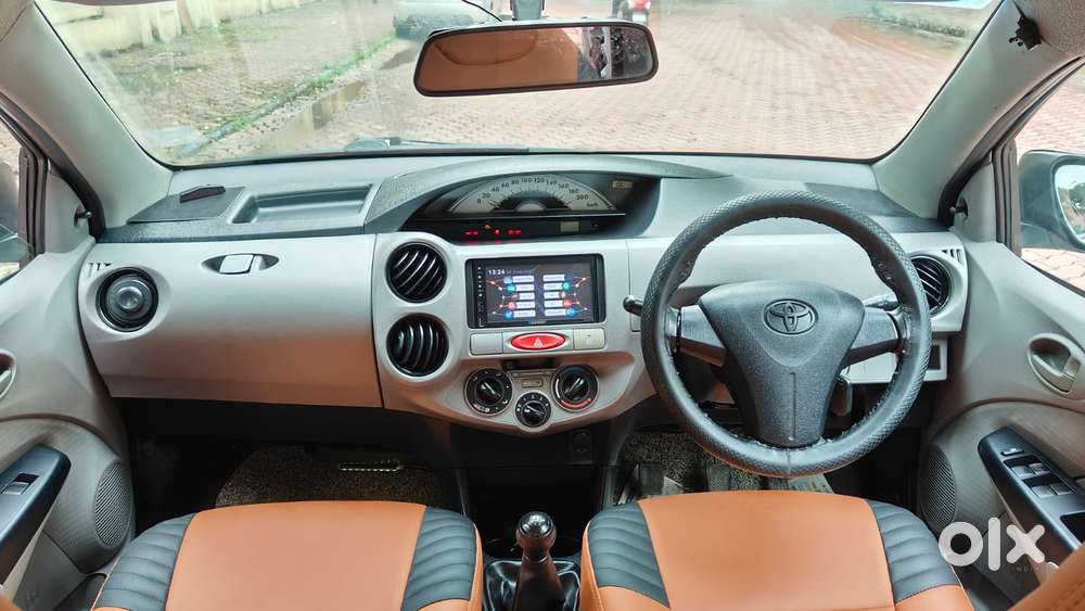 Toyota Etios 2010-2012 G, 2011, Petrol