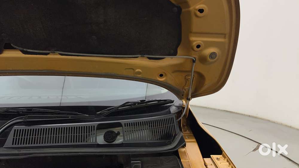 Renault Triber Rxz Easy-r Amt, 2023, Petrol