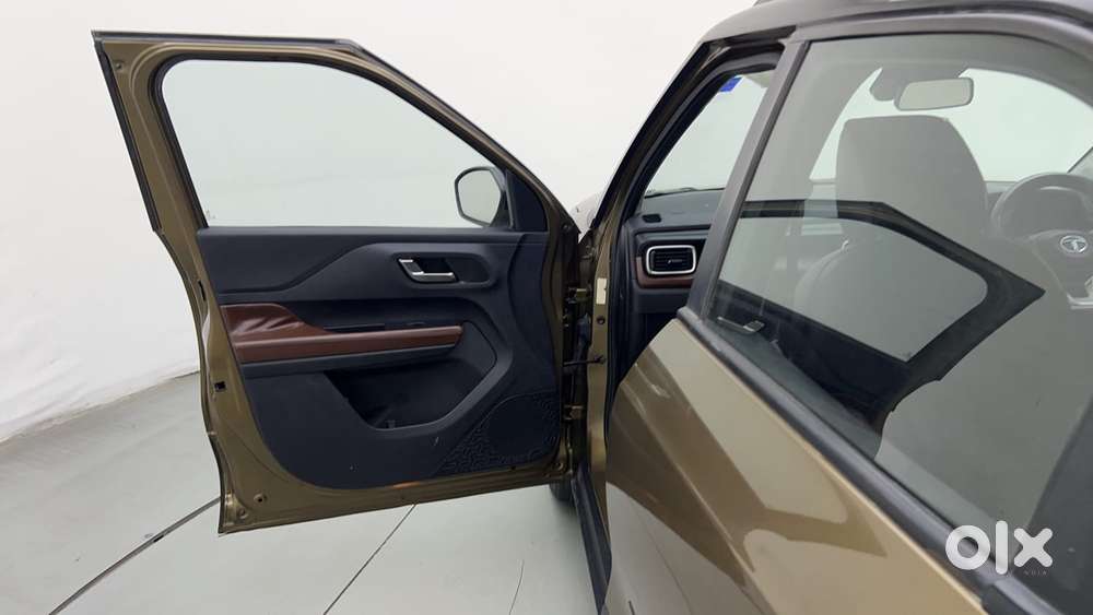 Tata Punch 1.2 Revotron Creative Amt Dual Tone, 2022, Petrol