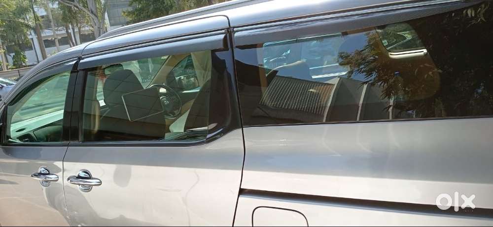 Vip Number Kia Carnival Limousine