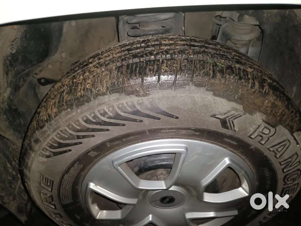 Mahindra Tuv 300 2017