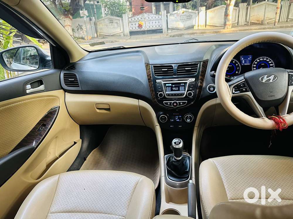 Hyundai Verna [2015-2017] Fluidic 4s 1.6 Vtvt Sx (o), 2015, Petrol