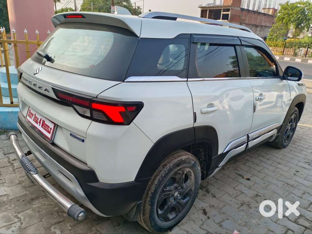 Maruti Suzuki Brezza 1.5 Zxi Smart Hybrid, 2023, Petrol
